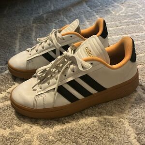 Unisex Adidas Grand Court Alpha Cloudfoam sneaker